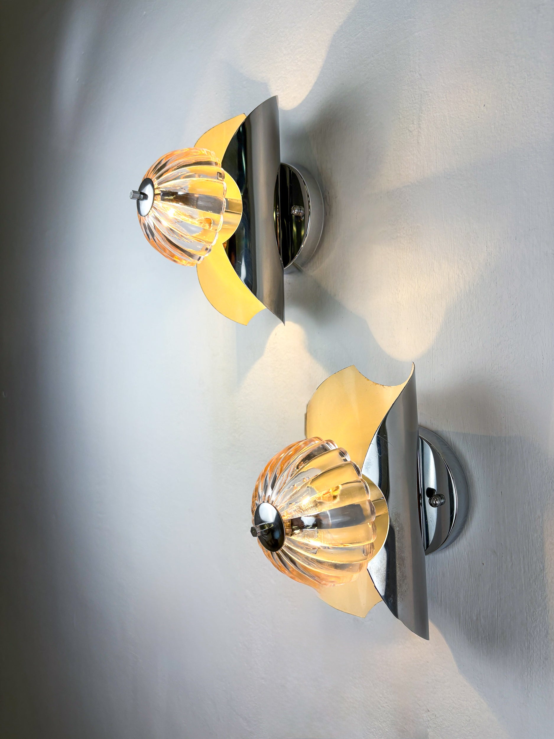 Pair of Chromed Petal-Shaped Glass Space Age Wall Sconces, Italy 1970s