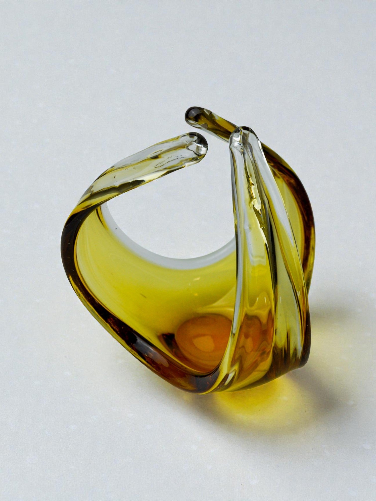 Centerpiece by Seguso in yellow Murano glass, Italy, 1970