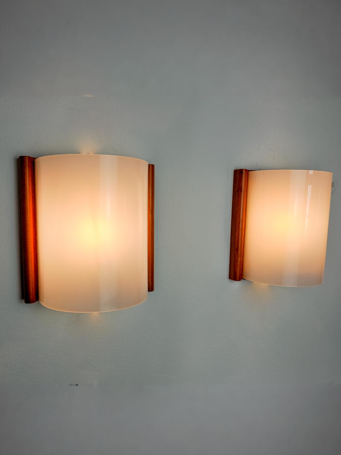 Pair of Mediterranean wall lamps, pine and methacrylate, 1980, Spain