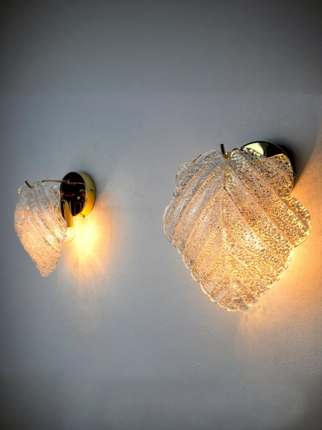 Pair of "Leaf" sconces by Murano Mazzega Italy, 1970