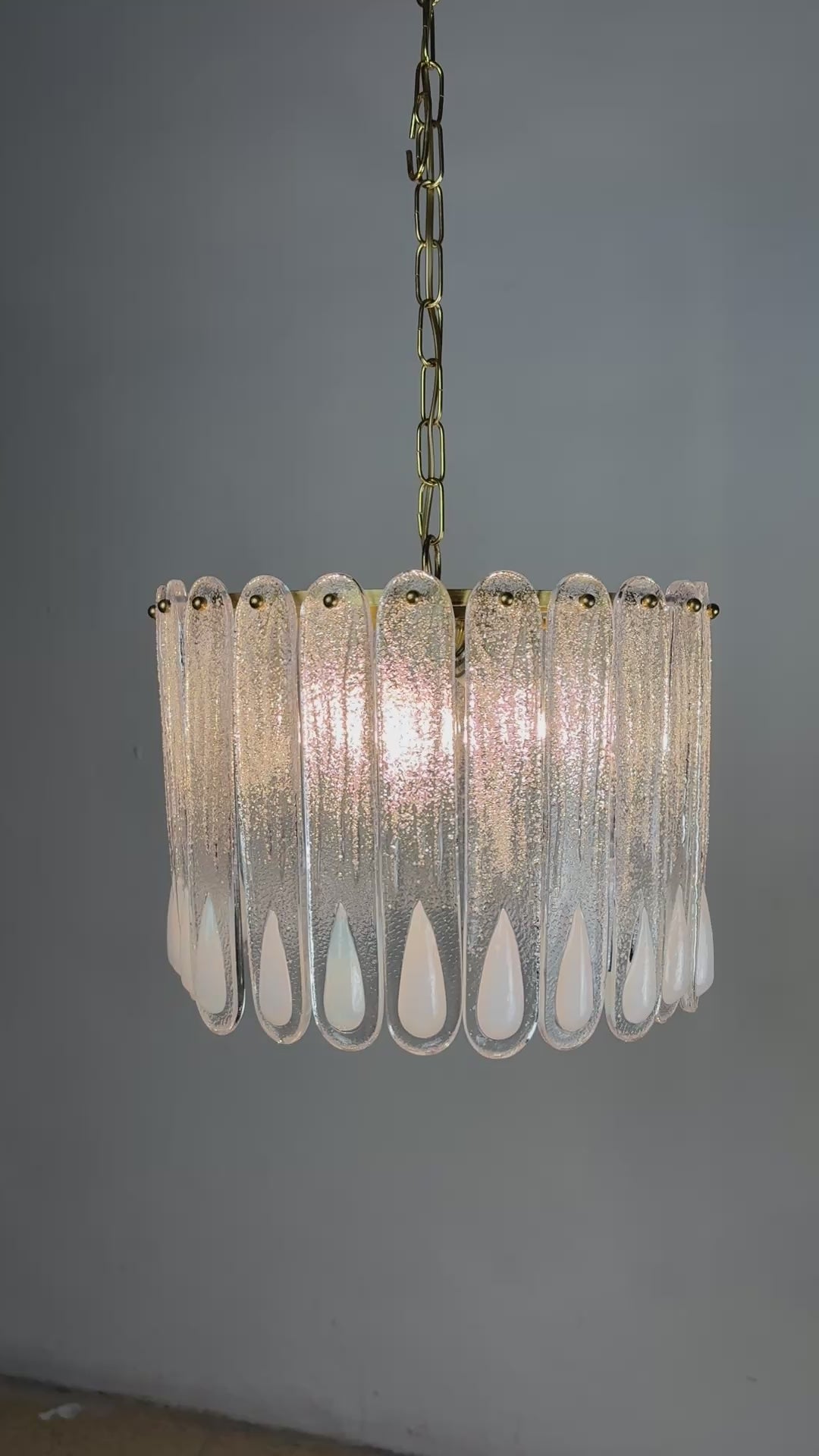 Load video: Murano Mazzega Chandelier, Iridescent White Frosted Glass, Italy 1960