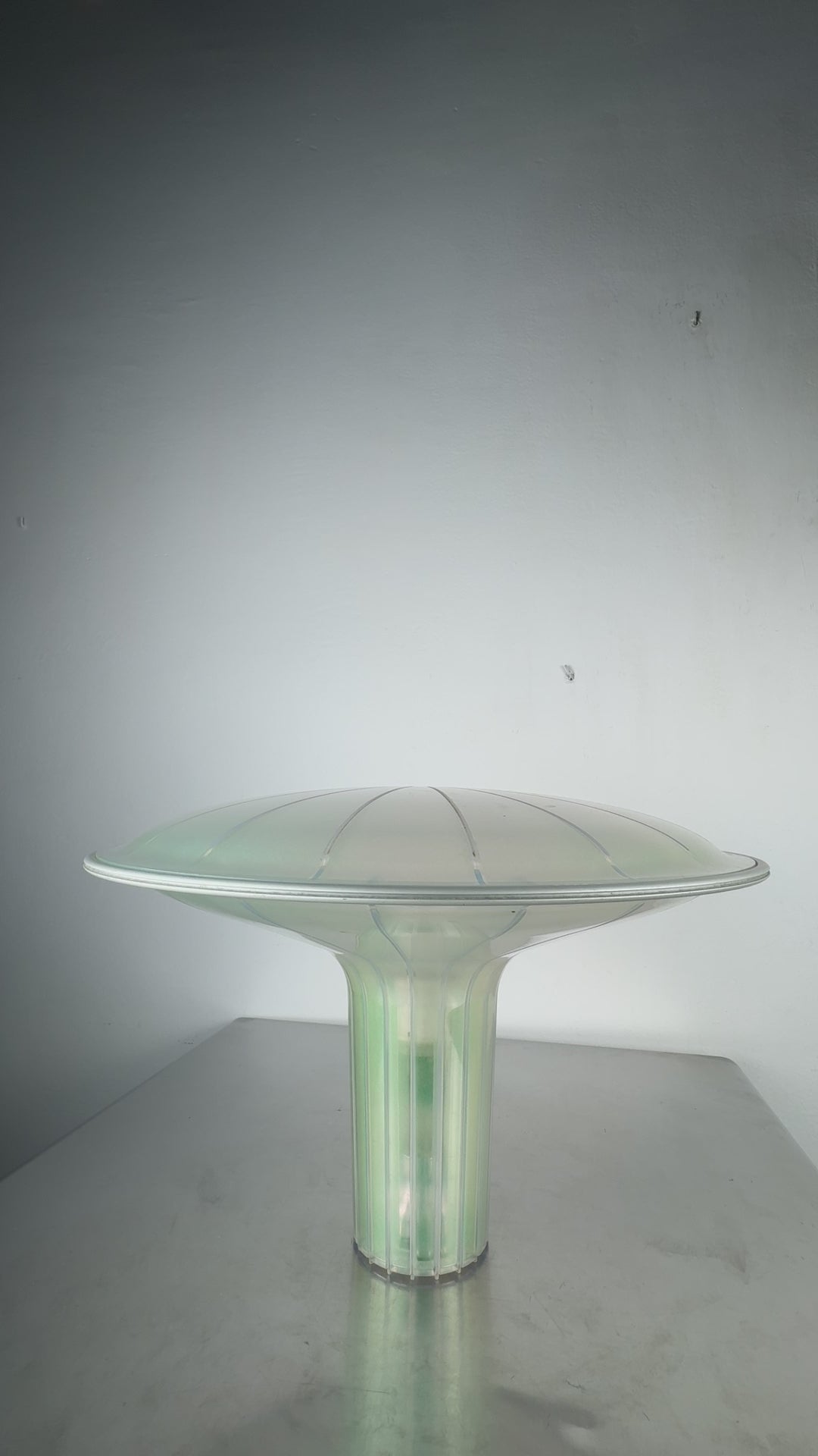Load video: Agaricon D36 Table Lamp by Ross Lovegrove for Luceplan, Italy, 2001