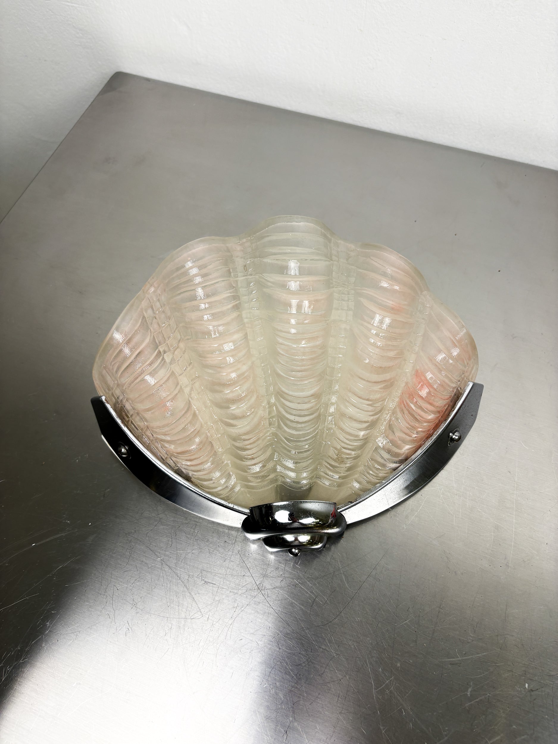 French Art Deco Shell Wall Sconce – Amber Glass, 1960s