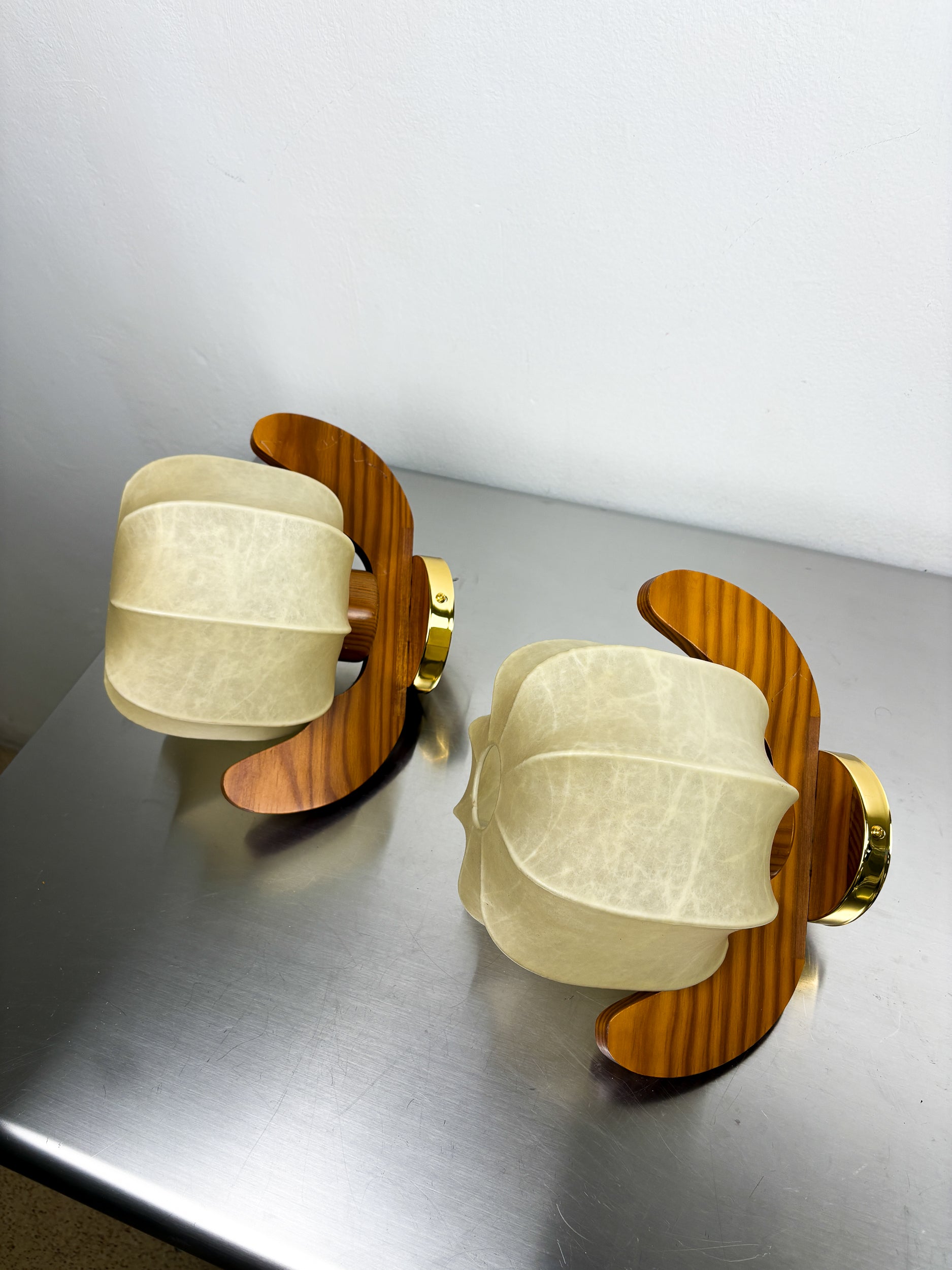 Pair of "Cocoon" wall lights, resin and pine wood, Italy, 1970's