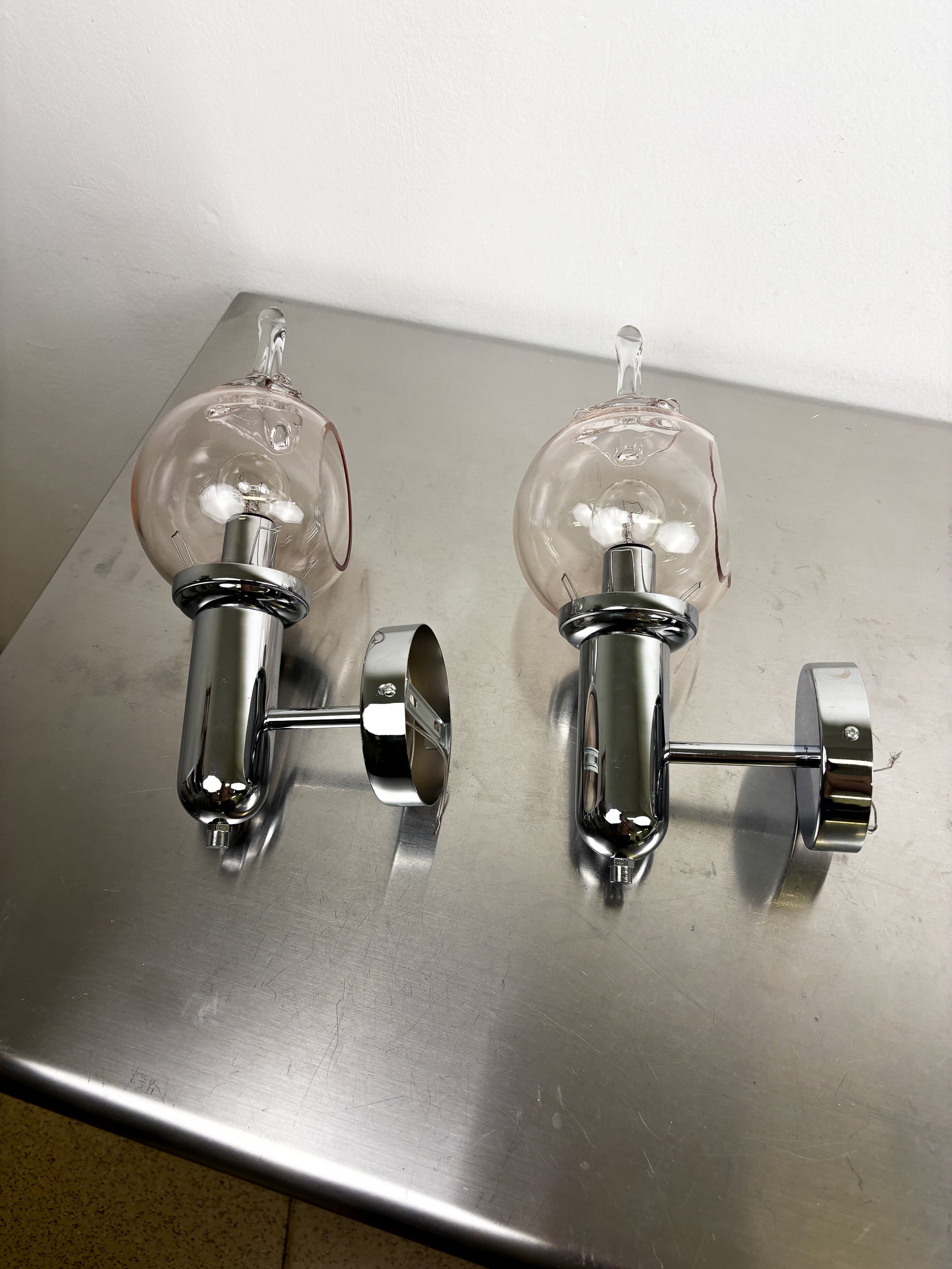 Pair of Toni Zuccheri drop shaped Wall Sconces, Murano Glass, Italy 1970s