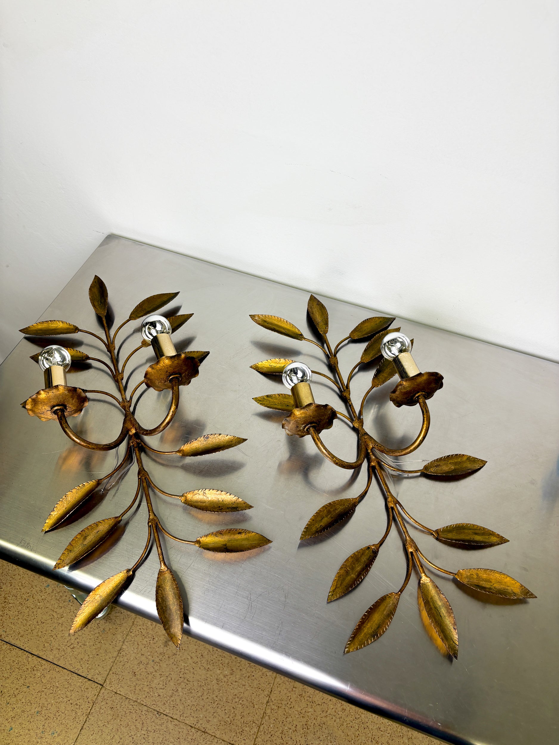 Pair of Floral Gilded Florentine Wall Sconces, Large Mid-Century Design, Italy 1960s