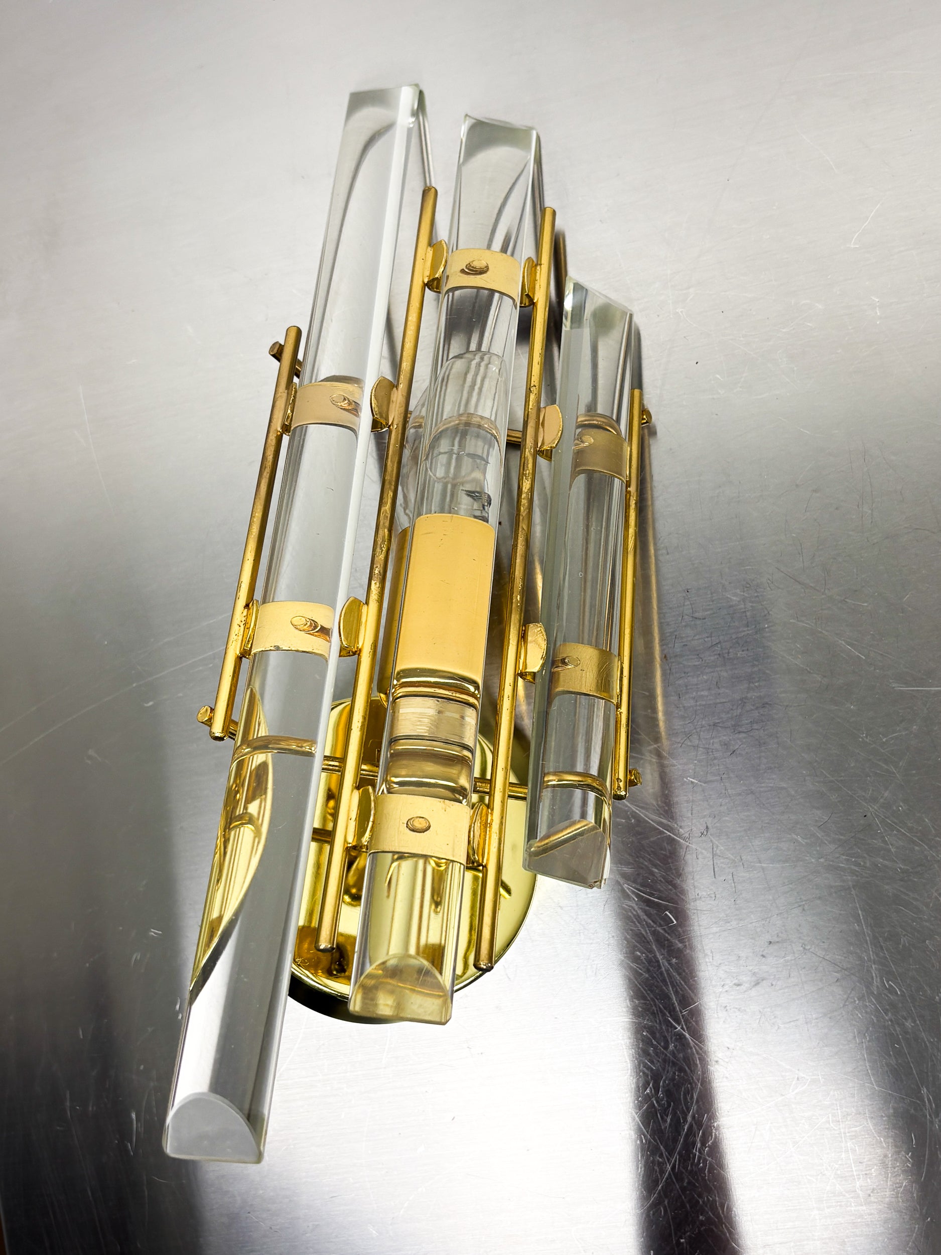 Venini Triedi Cut Glass Wall Sconce, circa 1970's, Italy