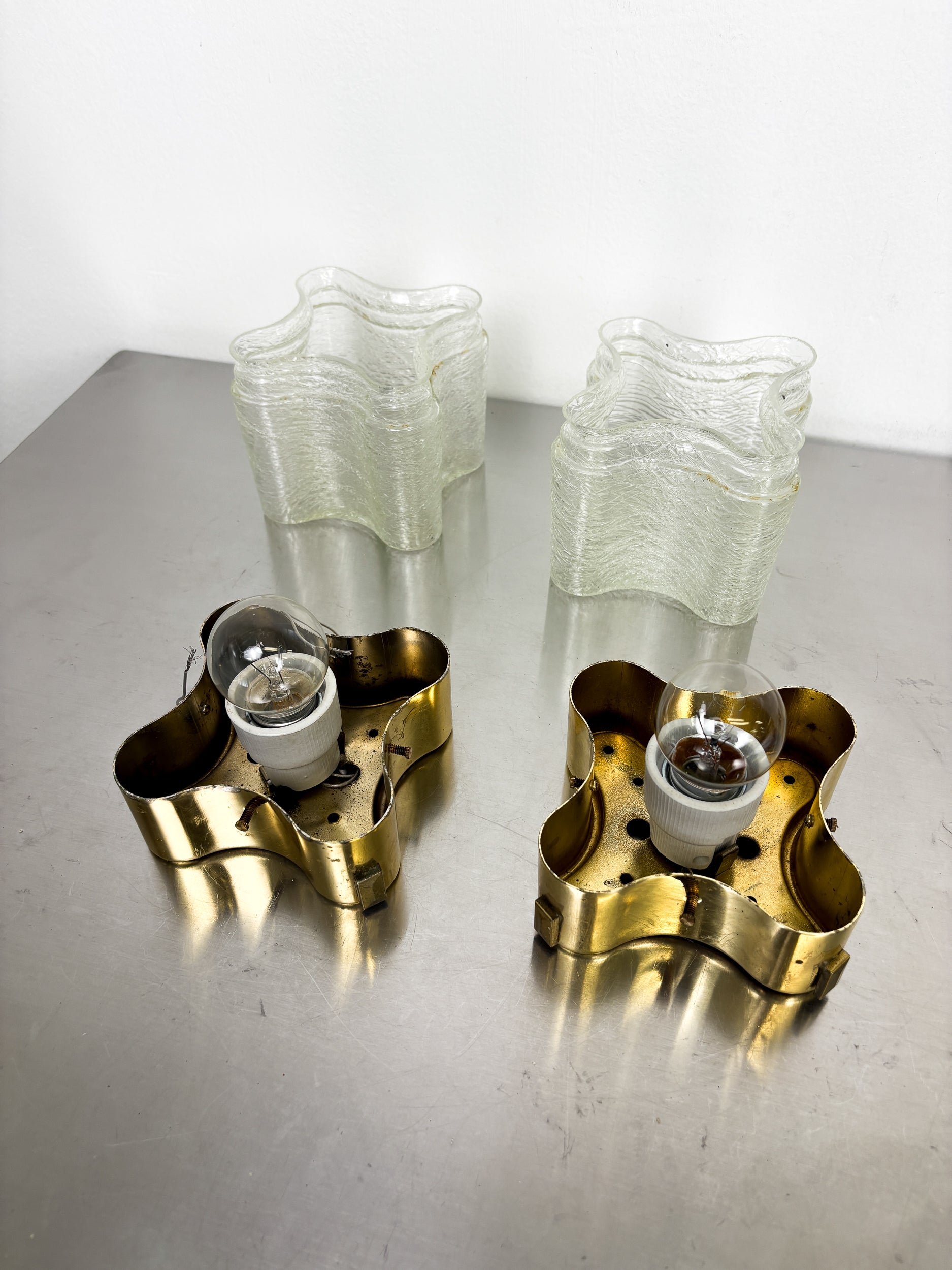 Pair of Gaetano Sciolari for Lightolier Wall Sconces, Murano Frosted Glass, Italy 1970s