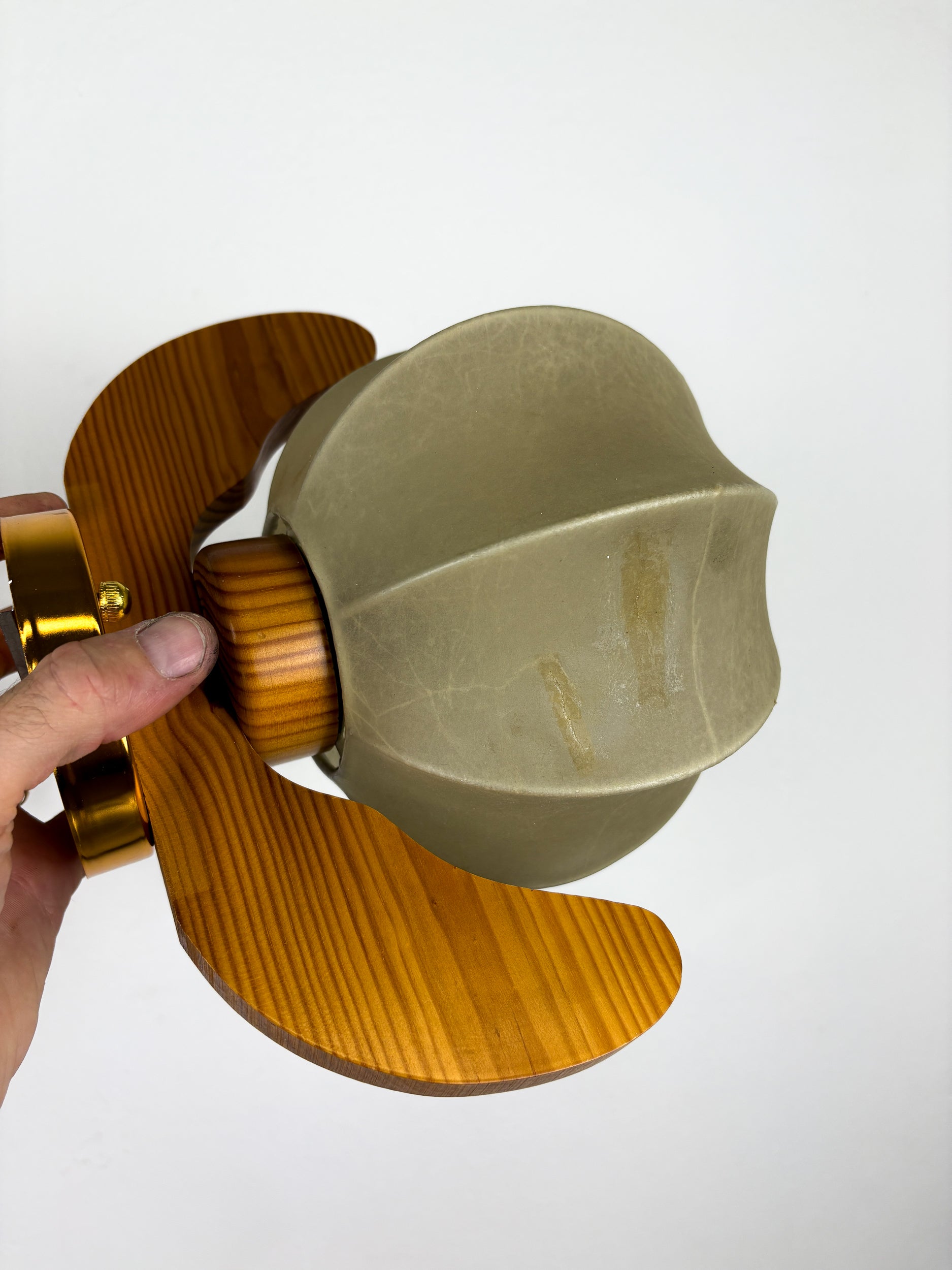 Italian "Cocoon" wall light, resin and pine wood, Circa 1970's
